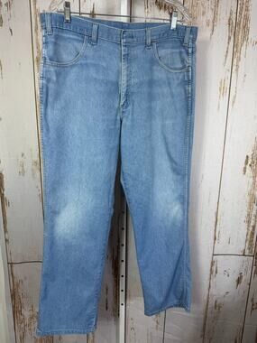 Vintage Towncraft Light Wash Jeans. Size similar to 38x30. Good used condition!